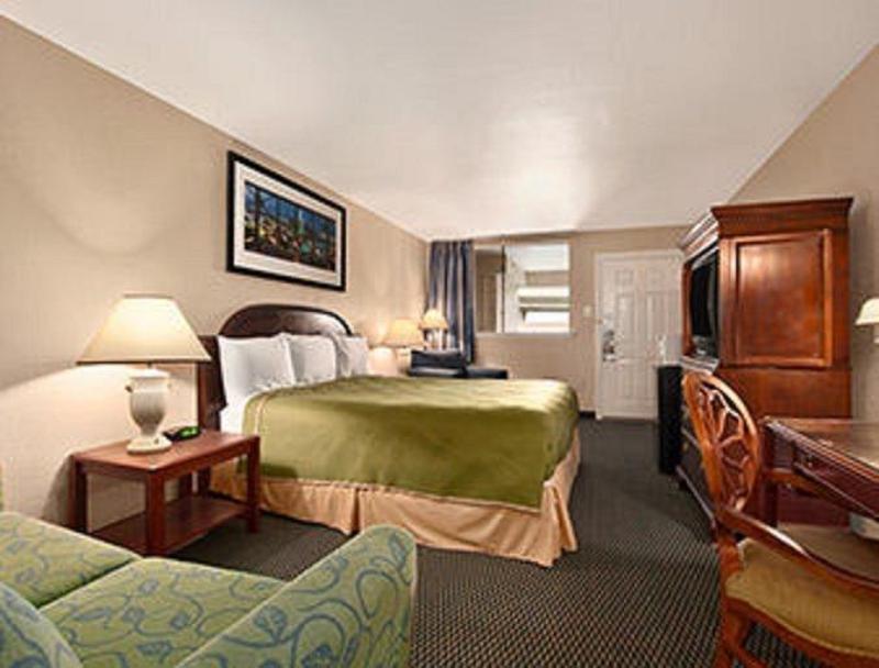 Travelodge By Wyndham New Orleans Harvey Hotel Exterior foto
