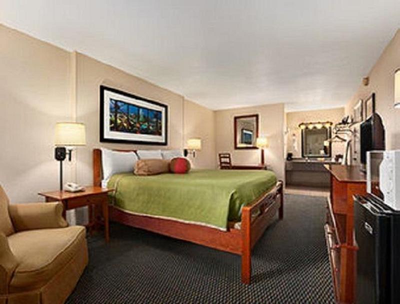 Travelodge By Wyndham New Orleans Harvey Hotel Exterior foto
